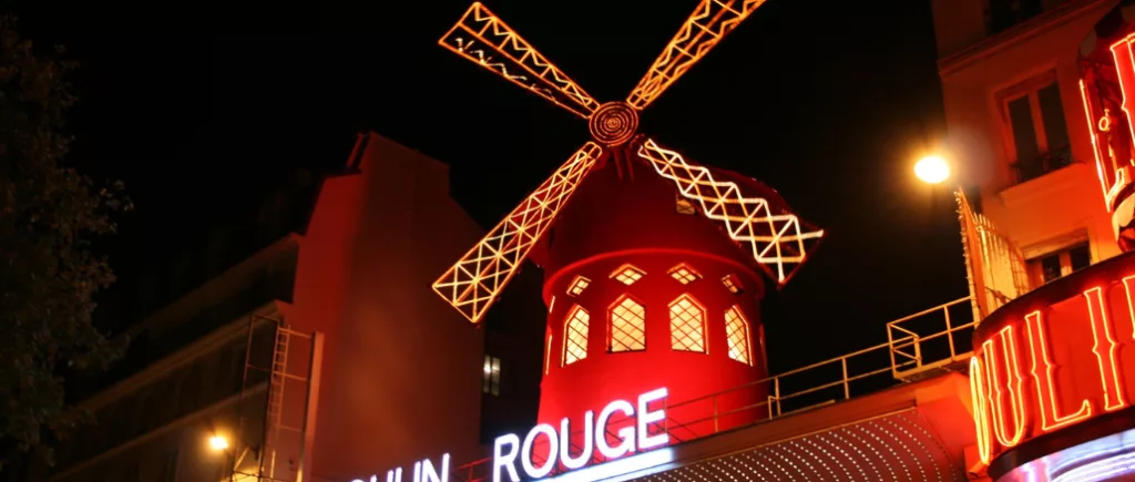 Moulin Rouge Paris de nuit