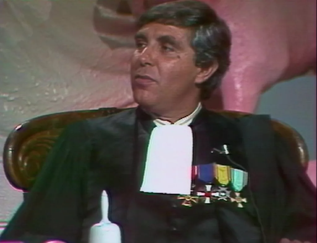 Jean Pierre Foucault - Affaire suivante